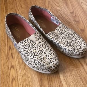 Toma cheetah print shoes
